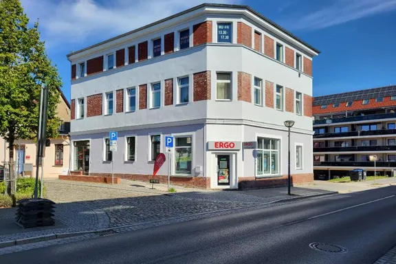 ERGO Versicherung Steffen Harz Neuer Markt 6 17389 Anklam