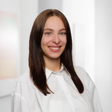 Gazal Magdalena Douchi