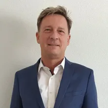 Eberhard Schnelle