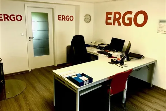 ERGO Versicherung Hans & Tanja Schneider Hauptstr. 15 66919 Saalstadt