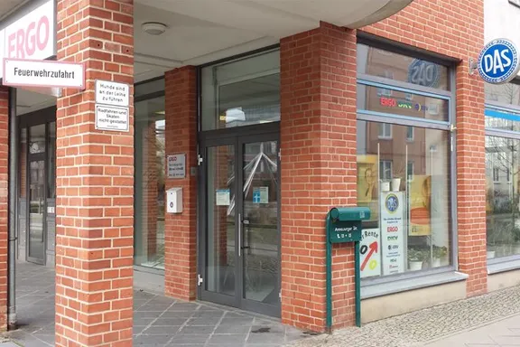 ERGO Versicherung Werner Schmidt Branitzer Karree 4 12627 Berlin