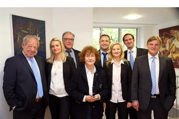 ERGO Versicherung Christian Noven Schulstr. 7 40213 Düsseldorf