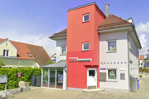 ERGO Geschäftsstelle Matthias Pham Bahnhofstr. 32 86368 Gersthofen