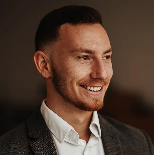 ERGO  Versicherung
Nick Niemann