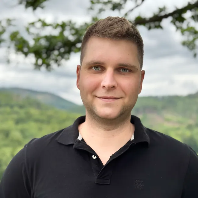 Eine faire Beratung        versichern wir Ihnen – persönlich, transparent und auf Augenhöhe.
Bei ERGO Dustin Kallenbach