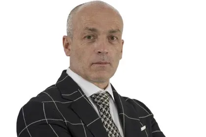 Nikolaos Pepelidis Reschreiterstr. 37 80933 München