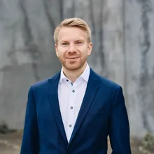 Niels Holthausen
