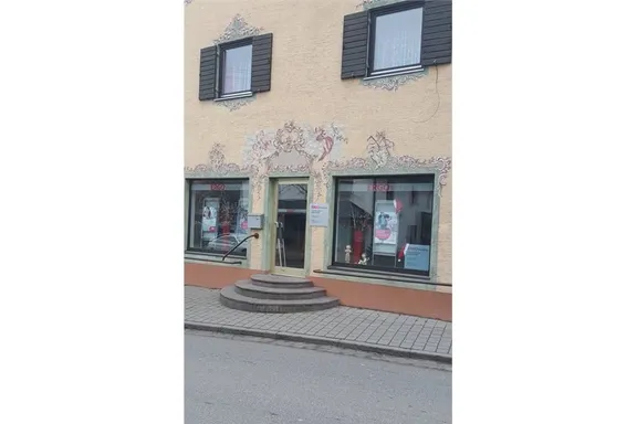 ERGO Versicherung Hubert Strobel Versicherungsbüro Hauptplatz 7 86971 Peiting