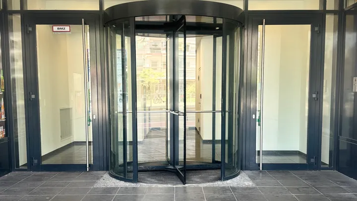 Eingang zum Büro in Darmstadt