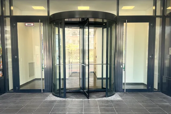 ERGO Versicherung Mehdipour Rüdesheimer Str. 18  65239 Hochheim am Main