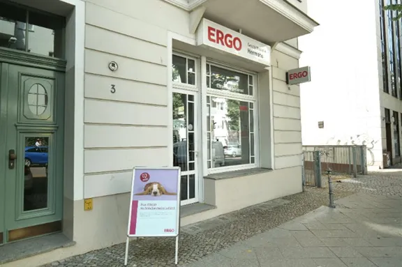 ERGO Versicherung Dirk Hermans Normannenstr. 3 10367 Berlin