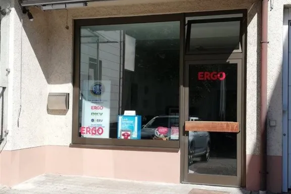 ERGO Versicherung Adelbert Gilly Karlstr. 8 78073 Bad Dürrheim