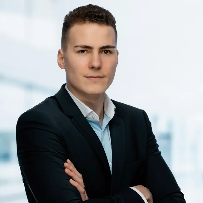Alexander Brößler

Sicherheit für Menschen, die Verantwortung tragen