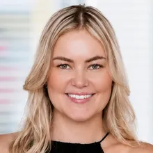 Laura Arnold