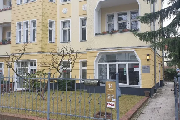 ERGO Versicherung Stefan Vogel Ferdinandstr. 14 12209 Berlin