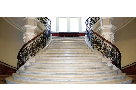 ERGO Versicherung  Dipl.-Oec. Michael George Wachtstr. 17-24 /Baumwollbörse 28195 Bremen