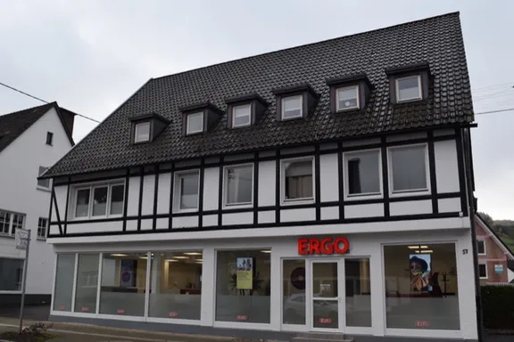 ERGO Versicherung Michael Schweinsberg in Lennestadt Bielefelder Str. 57a 57368 Lennestadt