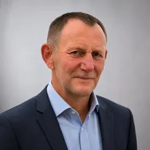 Dieter  Schweer