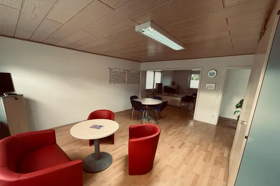 ERGO Versicherung Thomas Winklhofer Wiesenweg 21 75334 Straubenhardt