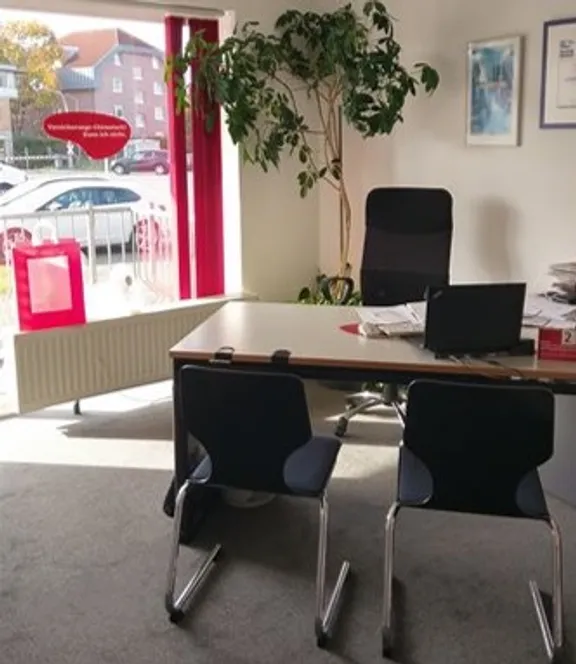 ERGO Versicherung Ulrich Ebner - Paderborn Cheruskerstr. 2b 33102 Paderborn