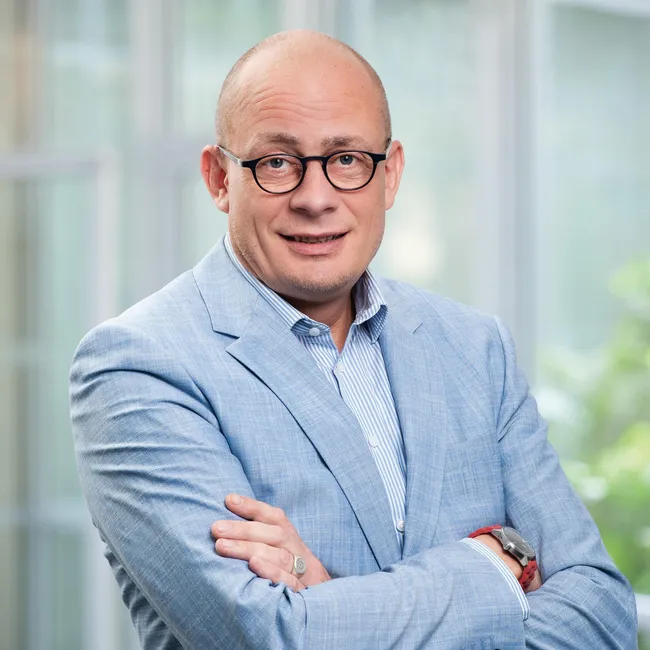 ryco.klostermann@ergo.de