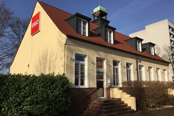 ERGO Versicherung Julie Tröster Am Doll 4    (ggü. Shell) 03042 Cottbus