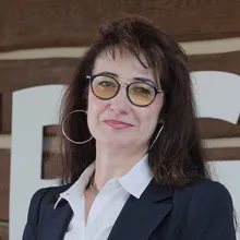 Julie Tröster