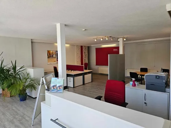 ERGO Versicherung Andreas Groos Butzbacher Pfad 19 61191 Rosbach