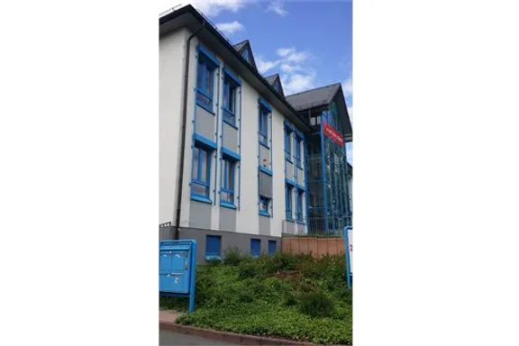 ERGO Versicherung Mandy Kriebel Obere Bahnstr. 10 08393 Meerane