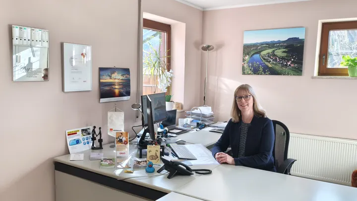  Sandra-Kristin Stafenk-Grundt für Sie bei der Arbeit