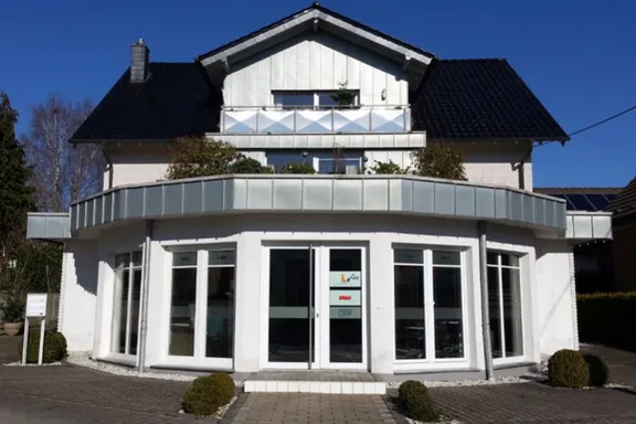 ERGO Versicherung Dirk Ley Walzenrather Str. 1 53819 Neunkirchen-Seelscheid