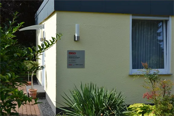 ERGO Versicherung Wolfgang Stelzmann Im Jücherfeld 19 51377 Leverkusen