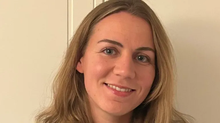 Auszubildende Kauffrau für Versicherungen und Finanzanlagen