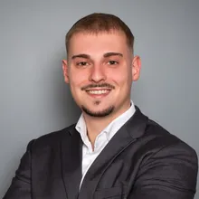 Maximilian Bayer