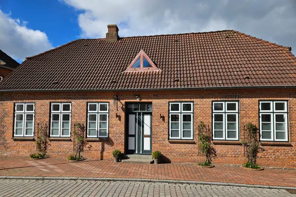 ERGO Versicherung Lars Parucha Kirchstr. 12 24214 Gettorf