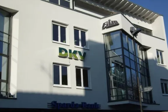 DKV Deutsche Krankenversicherung Benjamin Seethale Bahnhofstr. 40 71332 Waiblingen