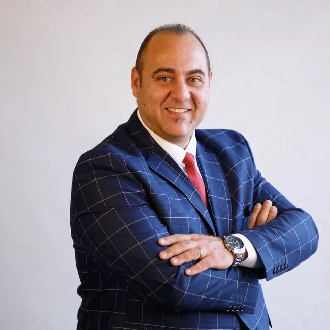 Bezirksdirektor  der
ERGO Versicherung 
Antonio Cannova 
in Pforzheim