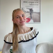 Leonie Hintze