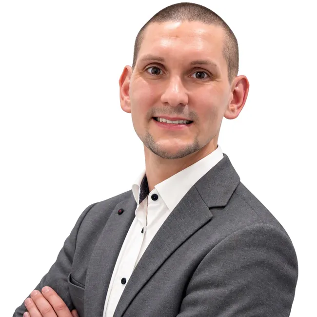 ERGO Versicherung 
Daniel Bachhuber