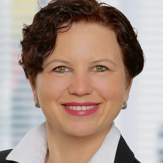 ERGO Versicherung
Stephanie Schüler