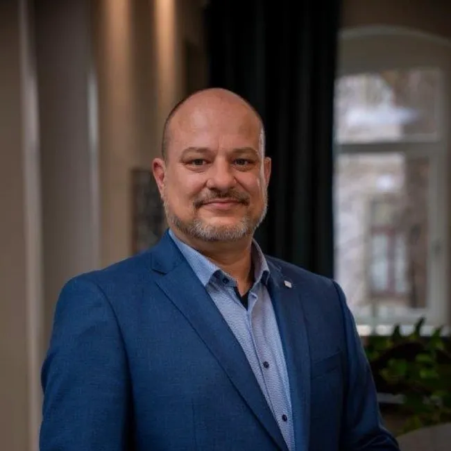 ERGO  Hauptagentur
Mike Helbig