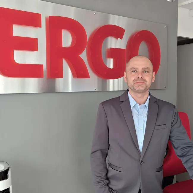 ERGO  
Robert Hallmann