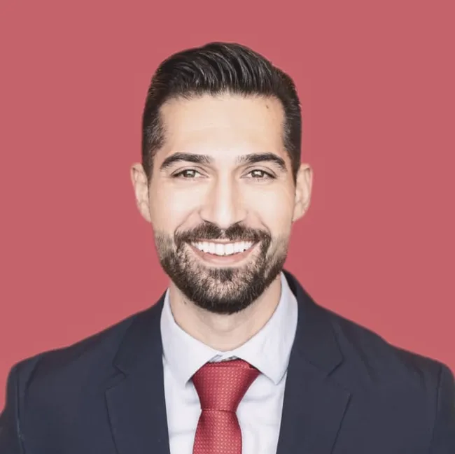 
Yasin Sayin

Kaufmann für Versicherungen und Finanzen