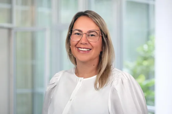 ERGO Versicherungen Nadine Müller Apfelweg 10 91580 Petersaurach