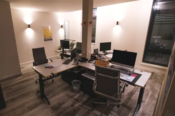 ERGO Versicherung Vincenzo Mastrangelo Konrad-Zuse.Str. 8 12489 Berlin