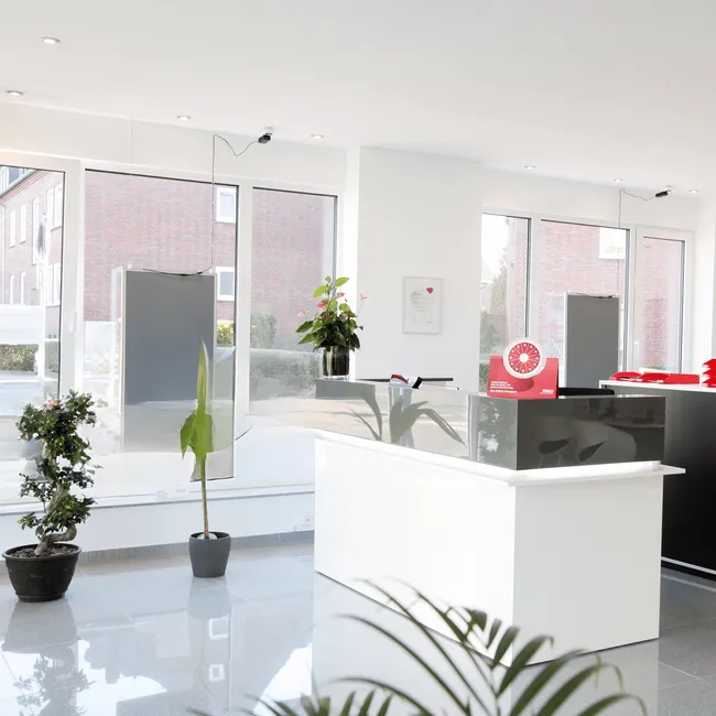 Kommen Sie zu uns - 
gemeinsam packen wir es an !

Stanislaw Parfimczyk & Team