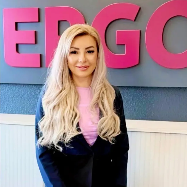 ERGO Generalagentur 
Julia-Anca Diacu