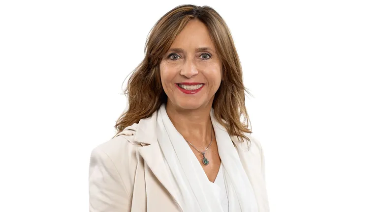 Roya Saghafi