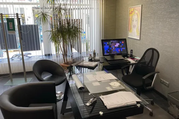 ERGO Versicherung Alev Schäfer Hauptstr. 158 b 53474 Bad Neuenahr-Ahrweiler