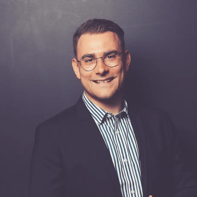 ERGO  
Henrik Schmoll-Klute